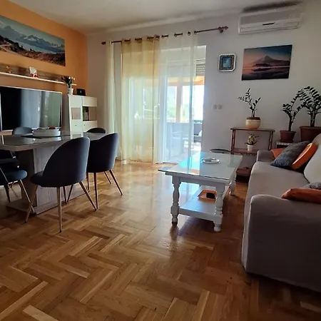 Dani Apartment