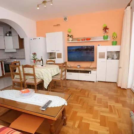 Dani Apartmán *